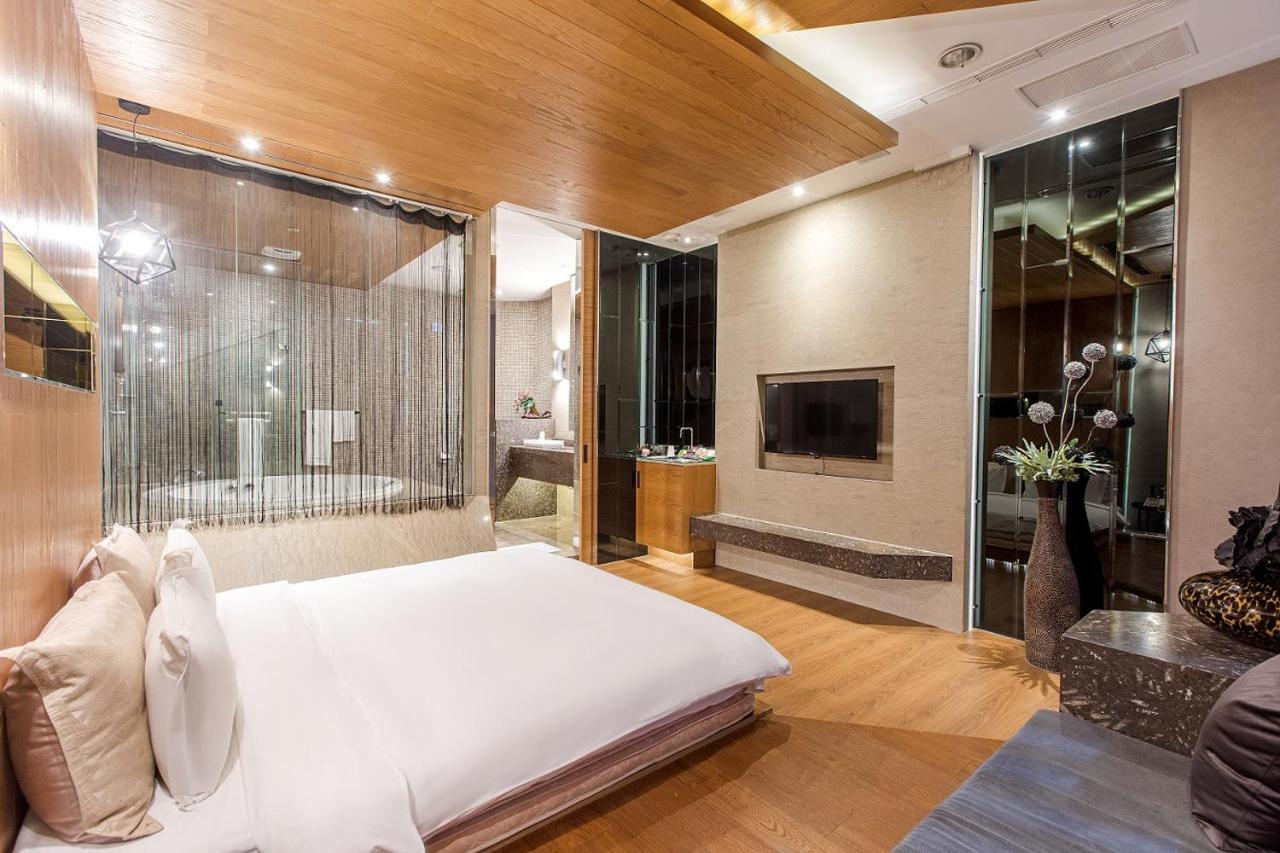 Motel Stars Taichung Dış mekan fotoğraf