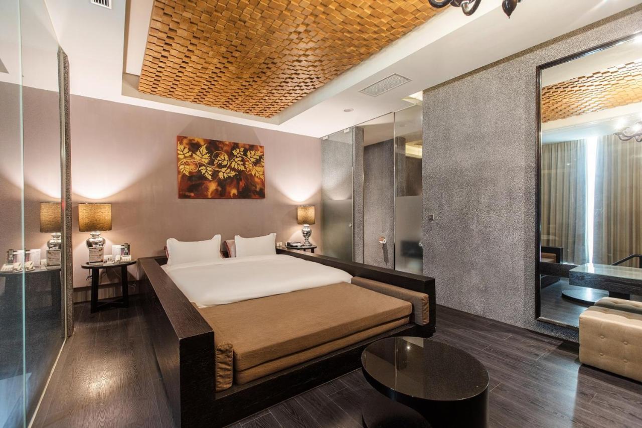 Motel Stars Taichung Dış mekan fotoğraf