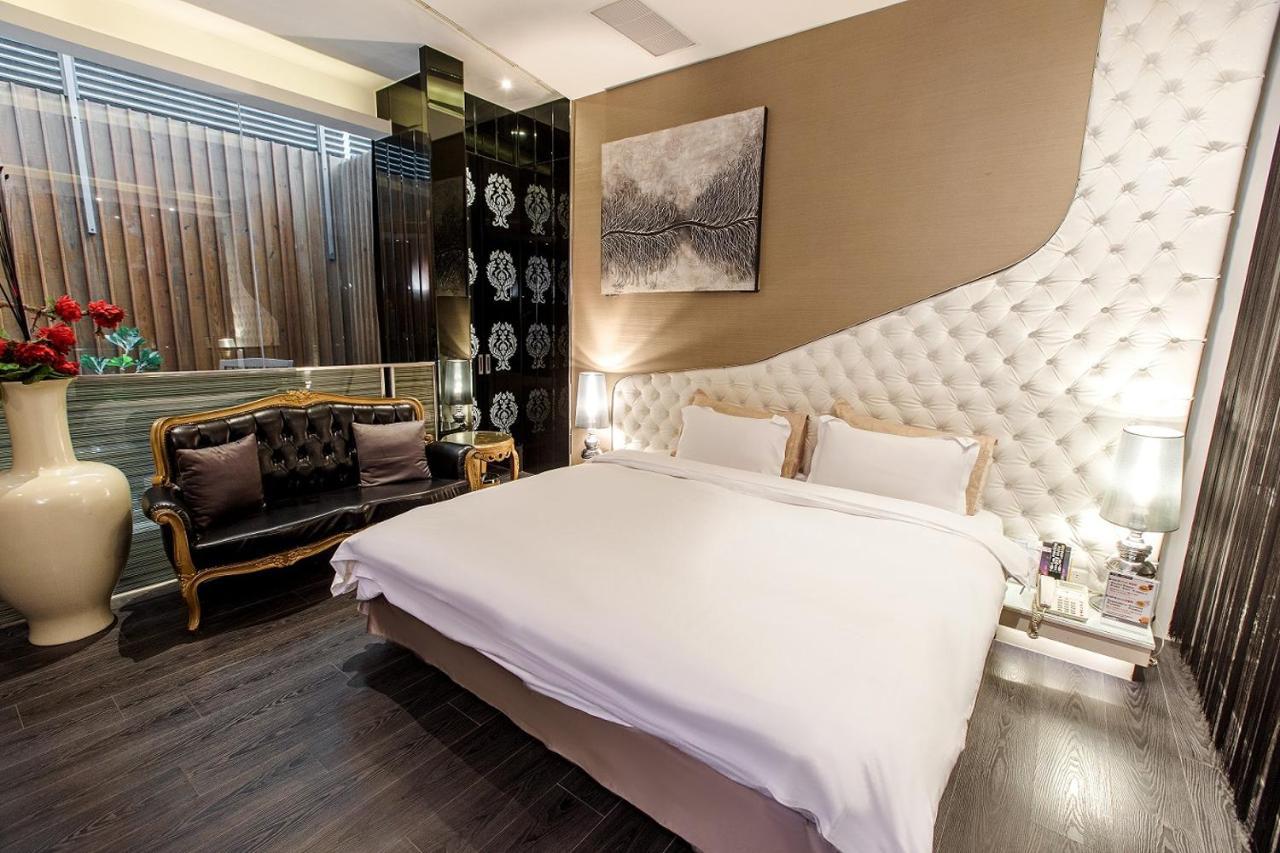 Motel Stars Taichung Dış mekan fotoğraf
