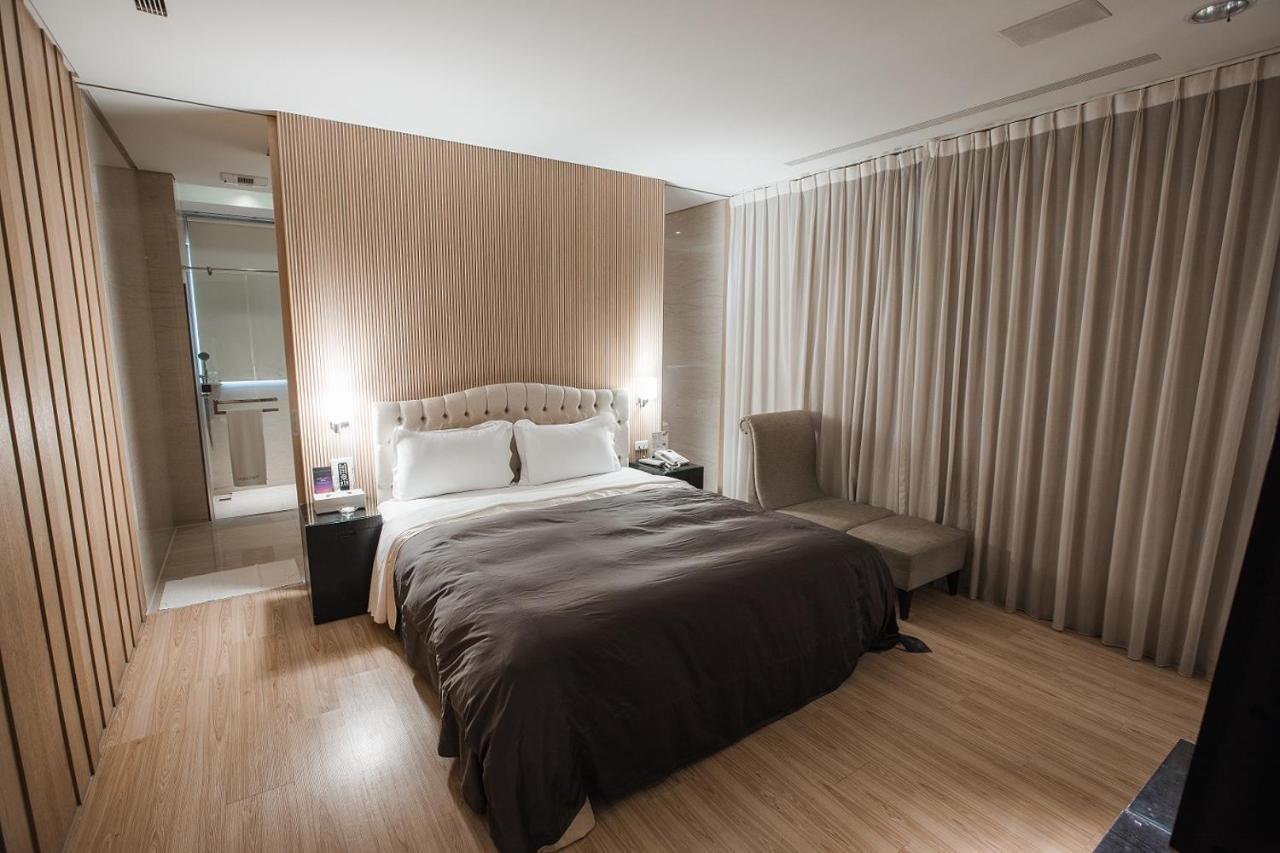 Motel Stars Taichung Dış mekan fotoğraf