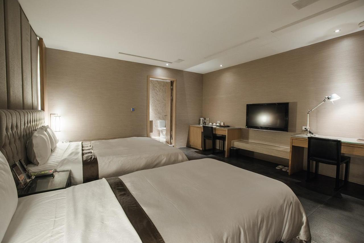 Motel Stars Taichung Dış mekan fotoğraf