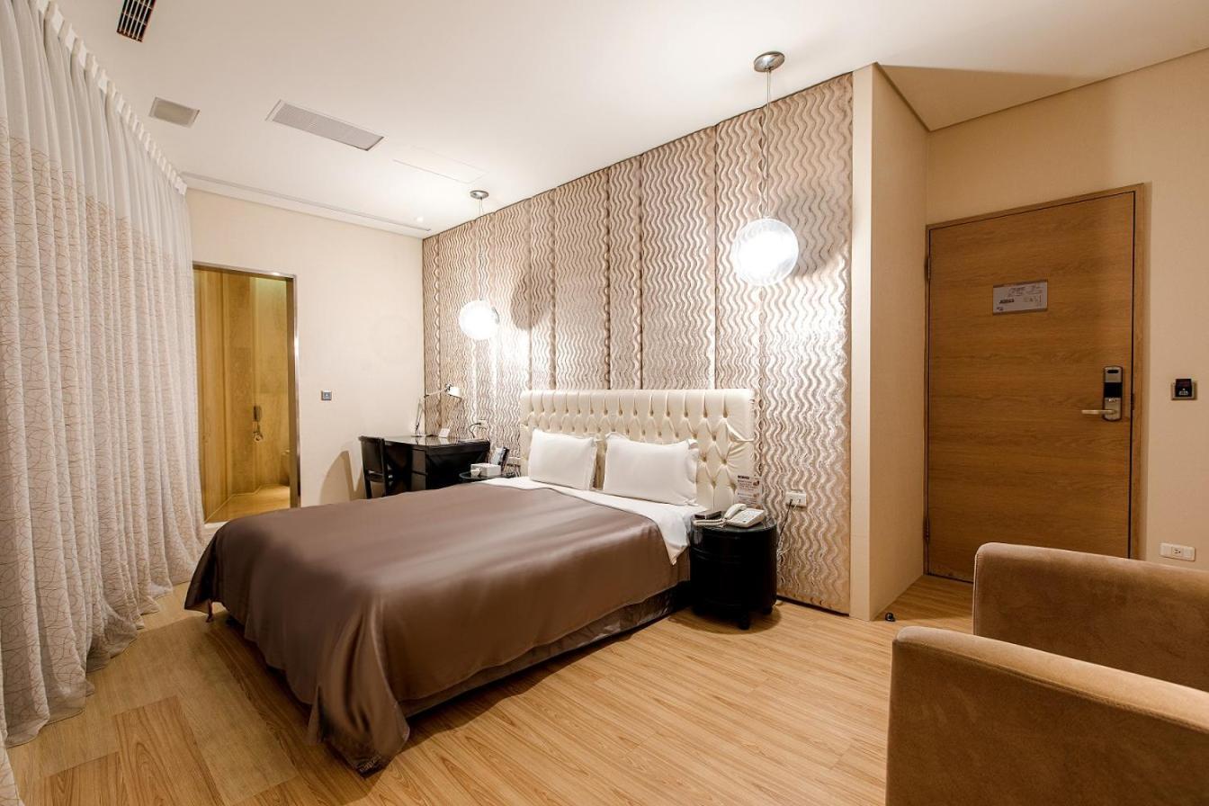 Motel Stars Taichung Dış mekan fotoğraf