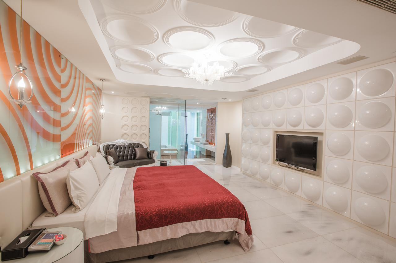 Motel Stars Taichung Dış mekan fotoğraf