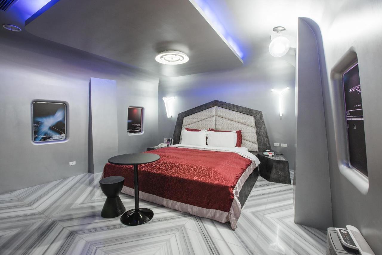 Motel Stars Taichung Dış mekan fotoğraf