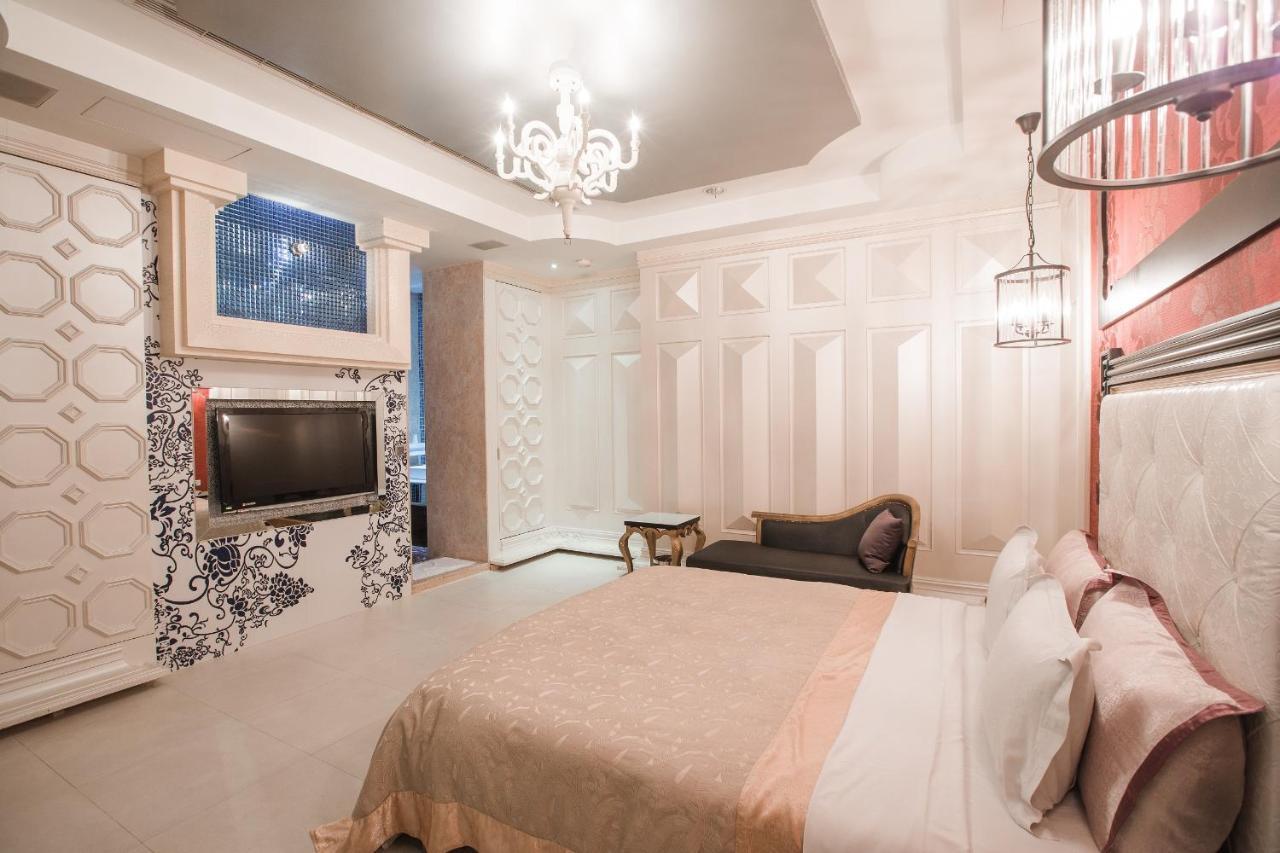 Motel Stars Taichung Dış mekan fotoğraf